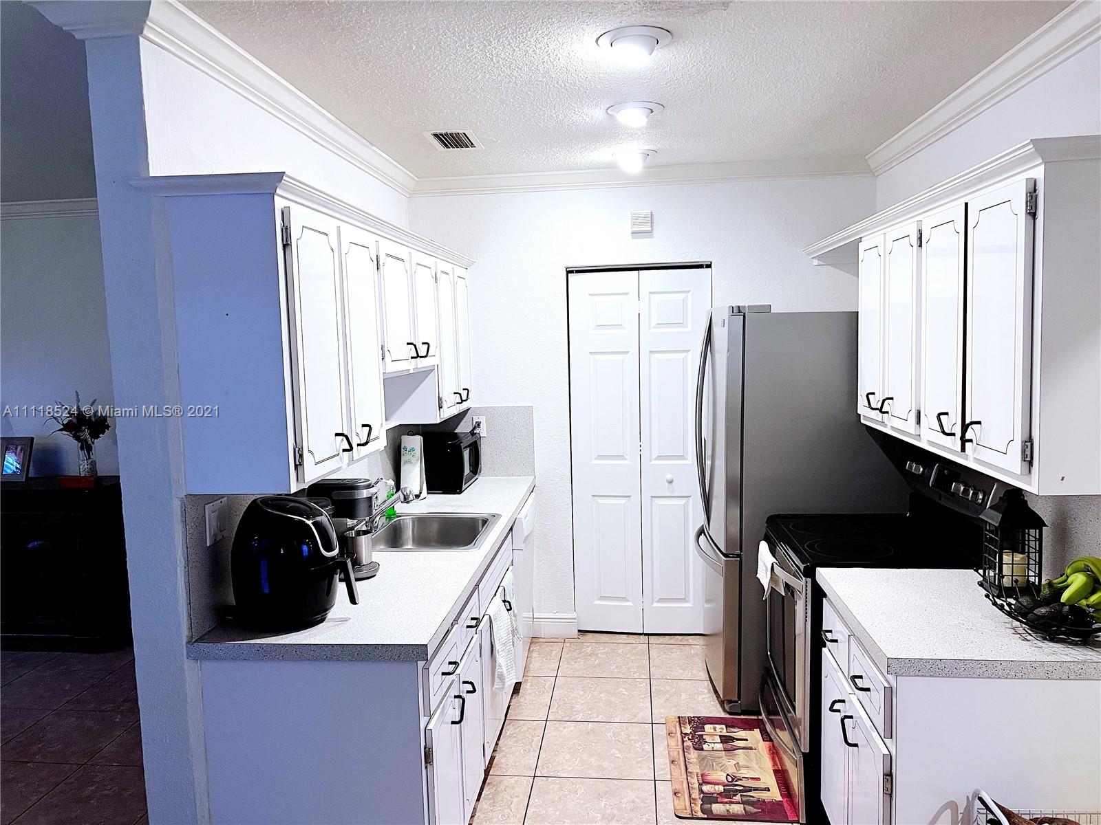 IVES ESTATES SEC 5 - Residential