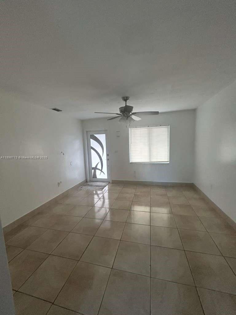 EVERGLADES SUGAR & LAND C - Residential Lease