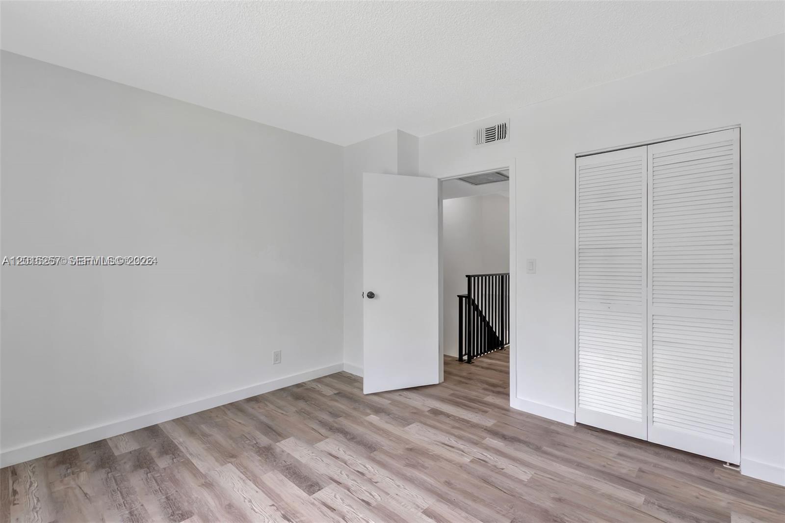 DAVIE HEIGHTS EXTENSION - Residential Lease