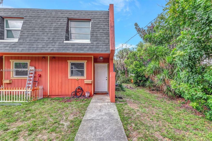 Discover this bright and inviting 2-Bedroom / 1.5-Bathroom townhouse in the heart of Davie, featuring newer flooring and A/C, updated bathroom vanities, and an in-unit washer and dryer for added convenience. Enjoy an enclosed private patio and two assigned parking spaces. Conveniently located near major highways, shopping, dining, colleges, and everyday conveniences. Available 7/1/2026.