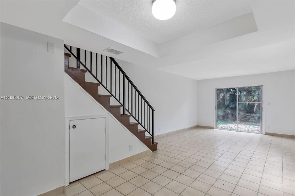 Photo of 6141 SW 42nd Ct, Davie, FL 33314 (MLS # A12015257)