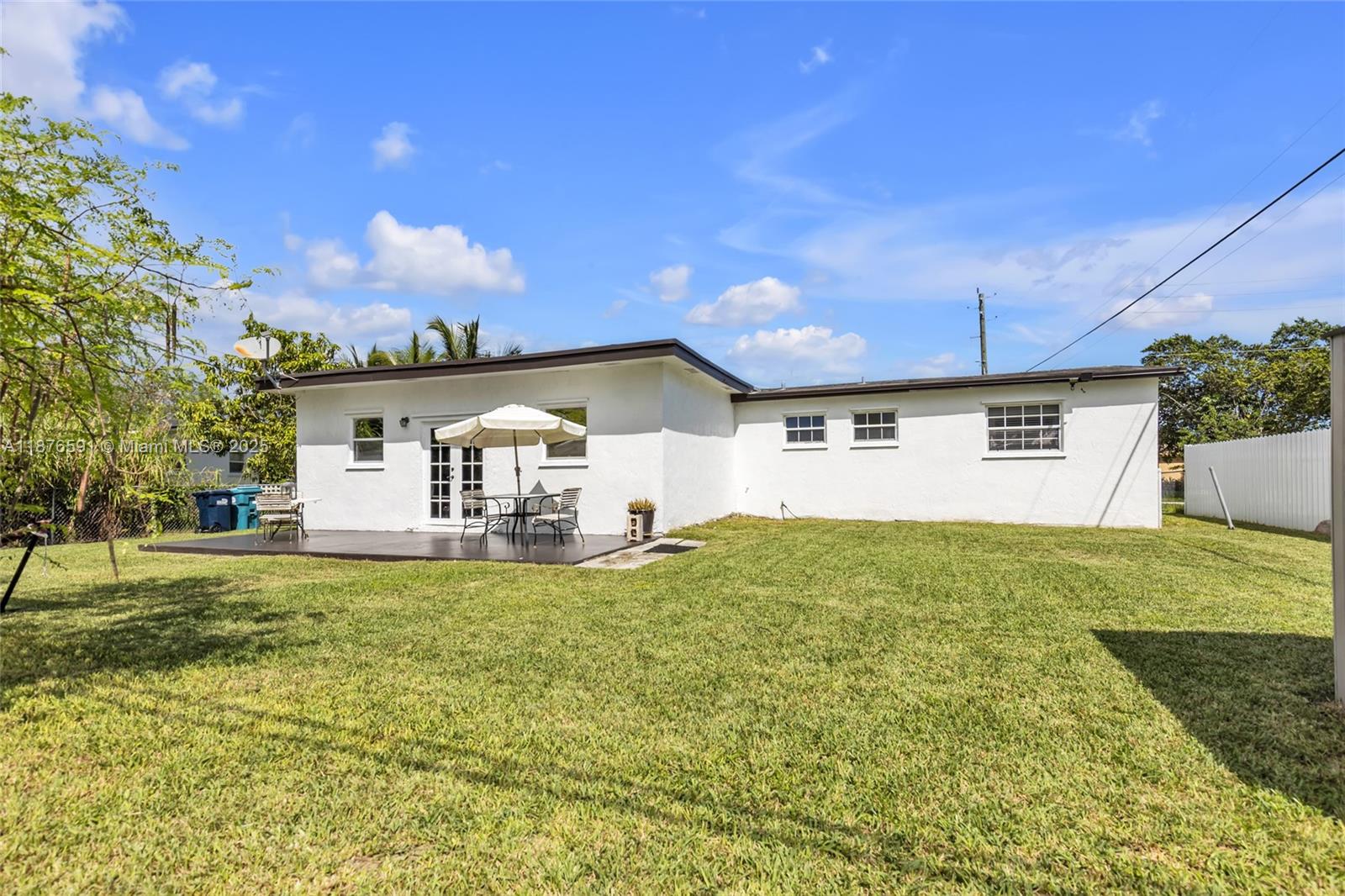 EAST DIXIE PARK 1ST ADDN - Residential