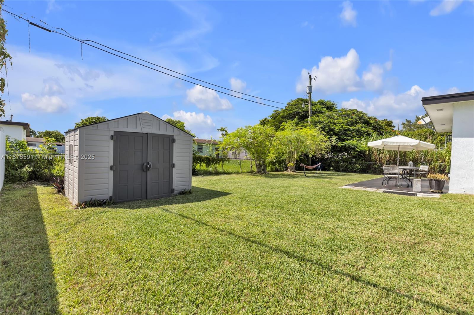 EAST DIXIE PARK 1ST ADDN - Residential