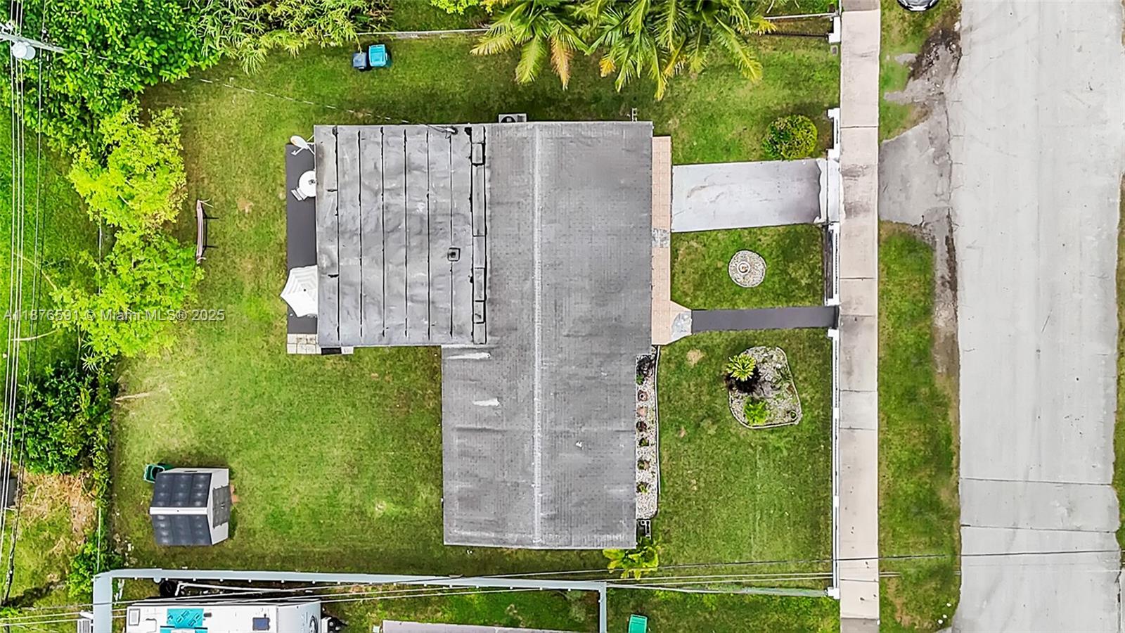 EAST DIXIE PARK 1ST ADDN - Residential