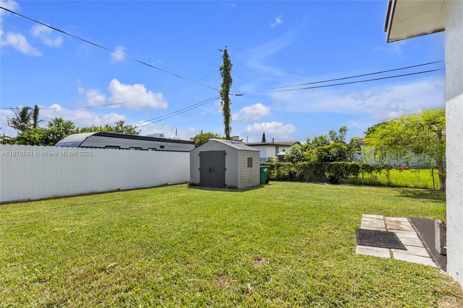 EAST DIXIE PARK 1ST ADDN - Residential