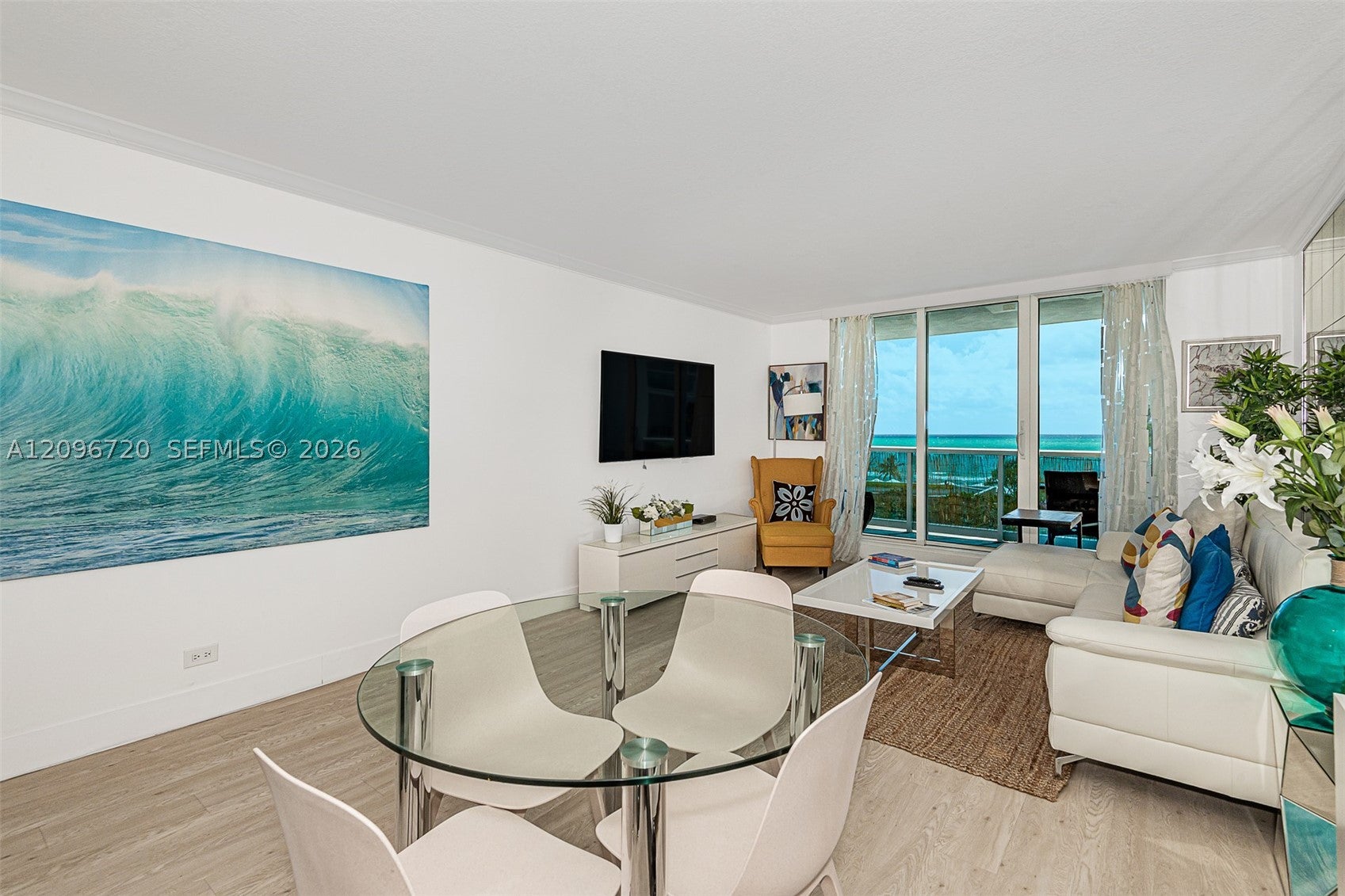 2301 Collins Ave 625