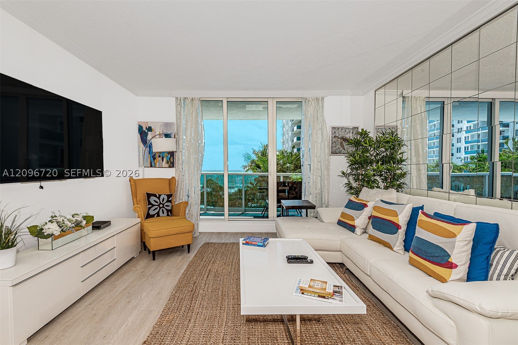 2301 Collins Ave 625