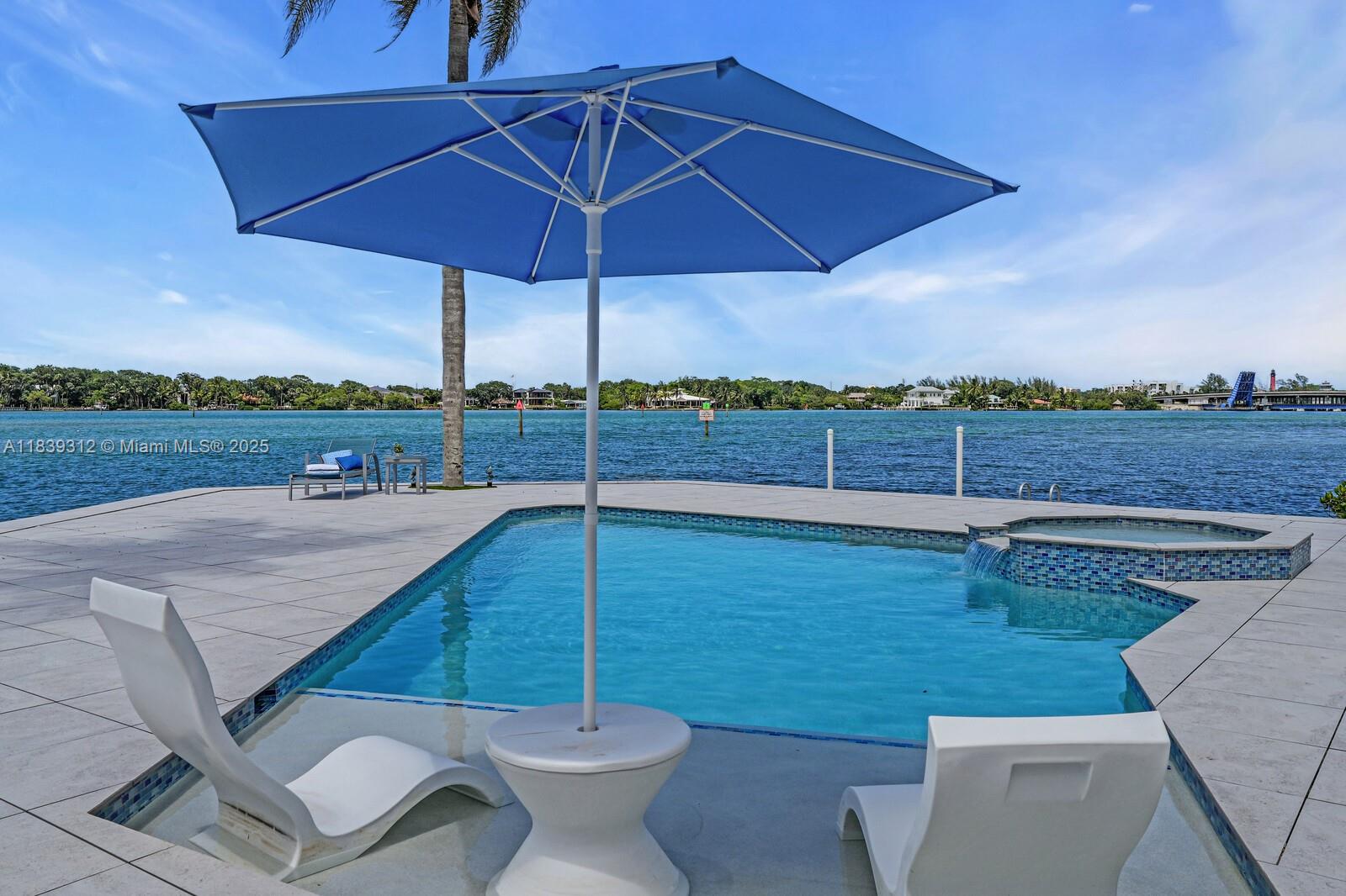 RIO VISTA OF ISLAND SHORE - Residential