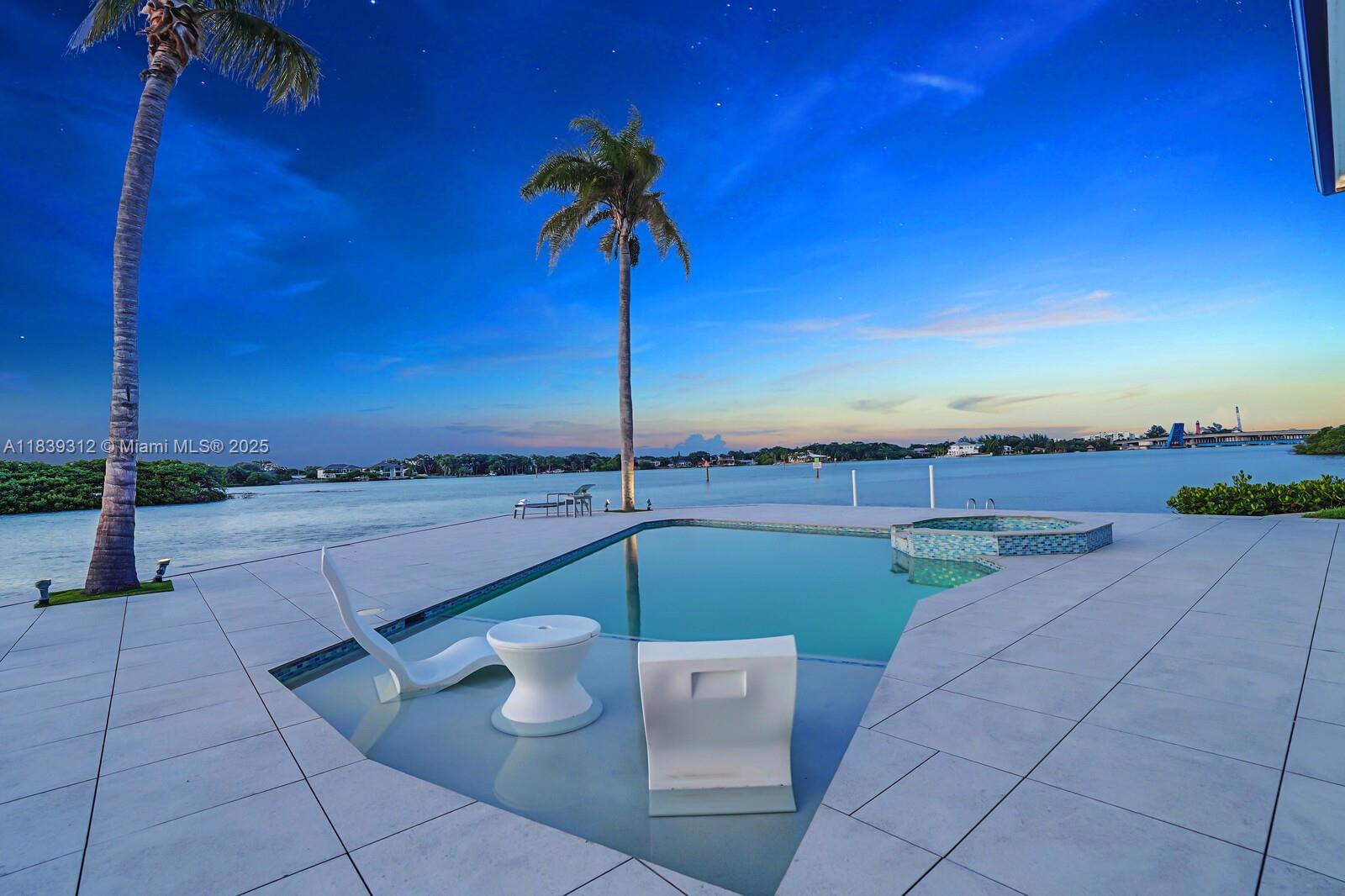 RIO VISTA OF ISLAND SHORE - Residential