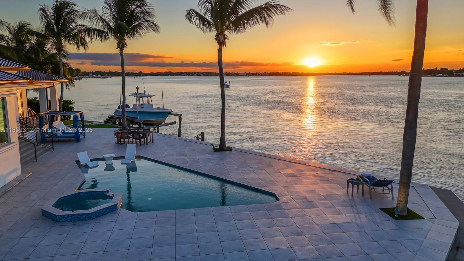 RIO VISTA OF ISLAND SHORE - Residential