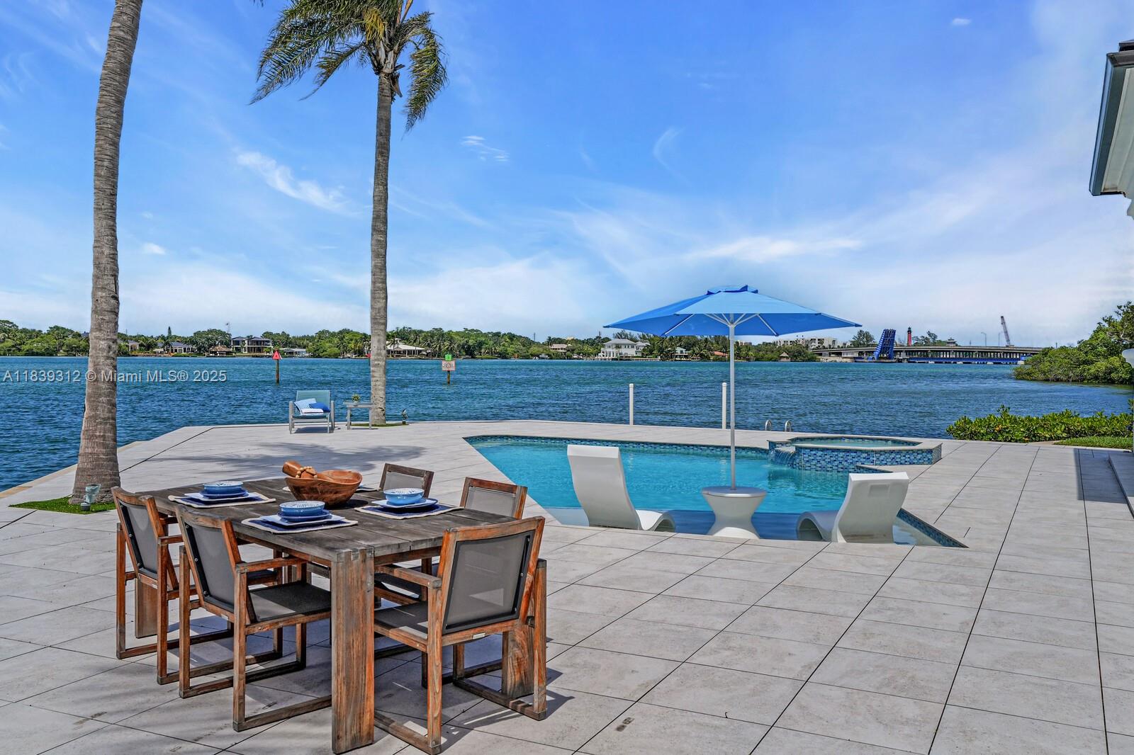 RIO VISTA OF ISLAND SHORE - Residential