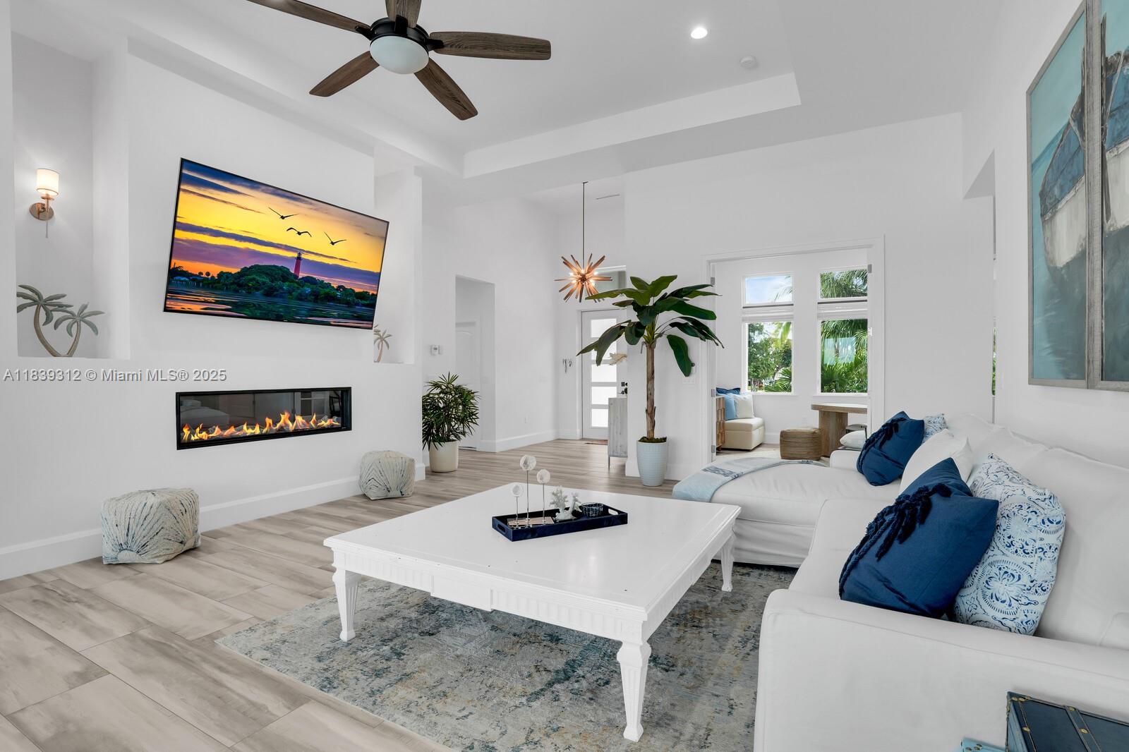 RIO VISTA OF ISLAND SHORE - Residential