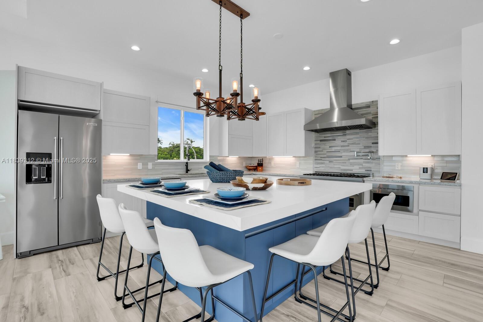 RIO VISTA OF ISLAND SHORE - Residential
