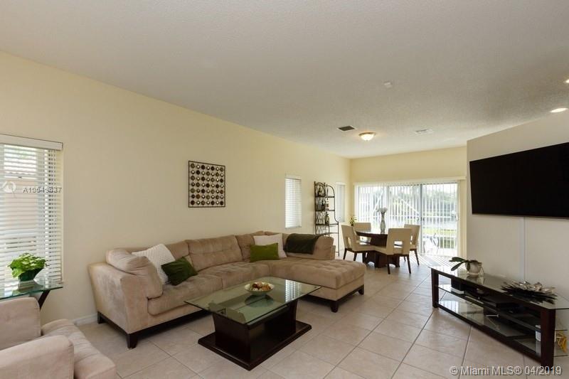 CRYSTAL POINTE - Residential