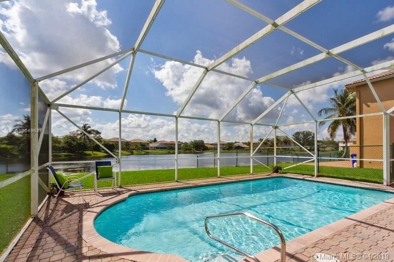 CRYSTAL POINTE - Residential