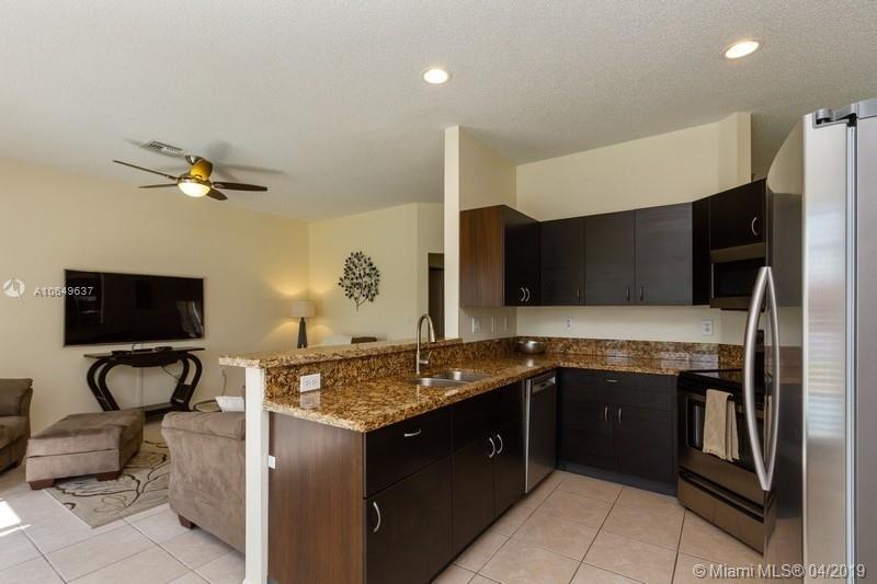 CRYSTAL POINTE - Residential