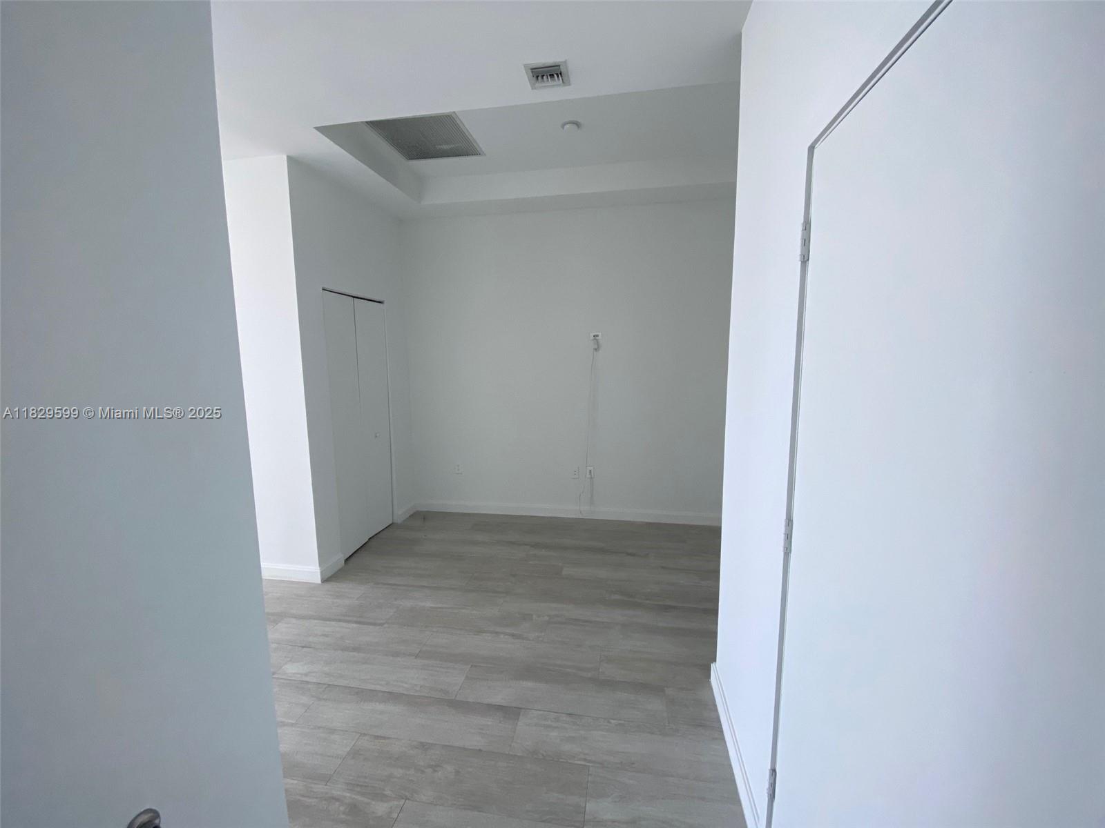 45 SW 9th St 4503