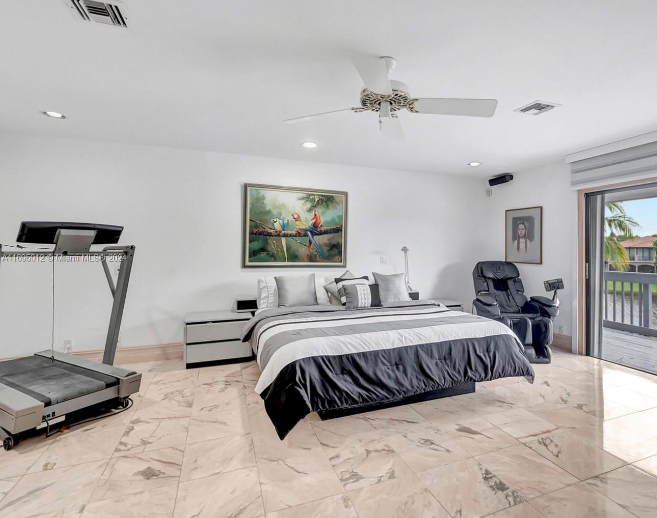 WOODFIELD HUNT CLUB II - Residential