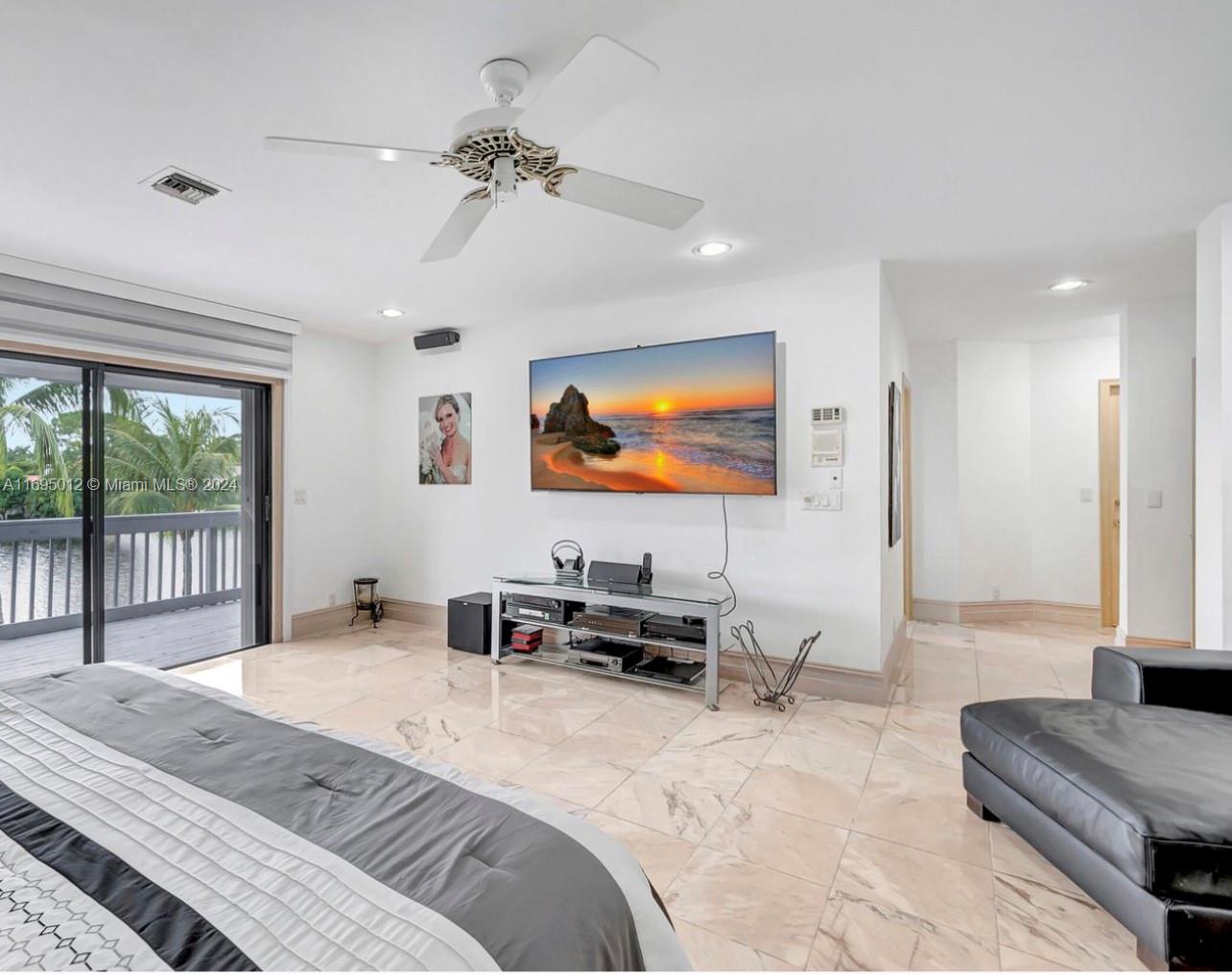 WOODFIELD HUNT CLUB II - Residential