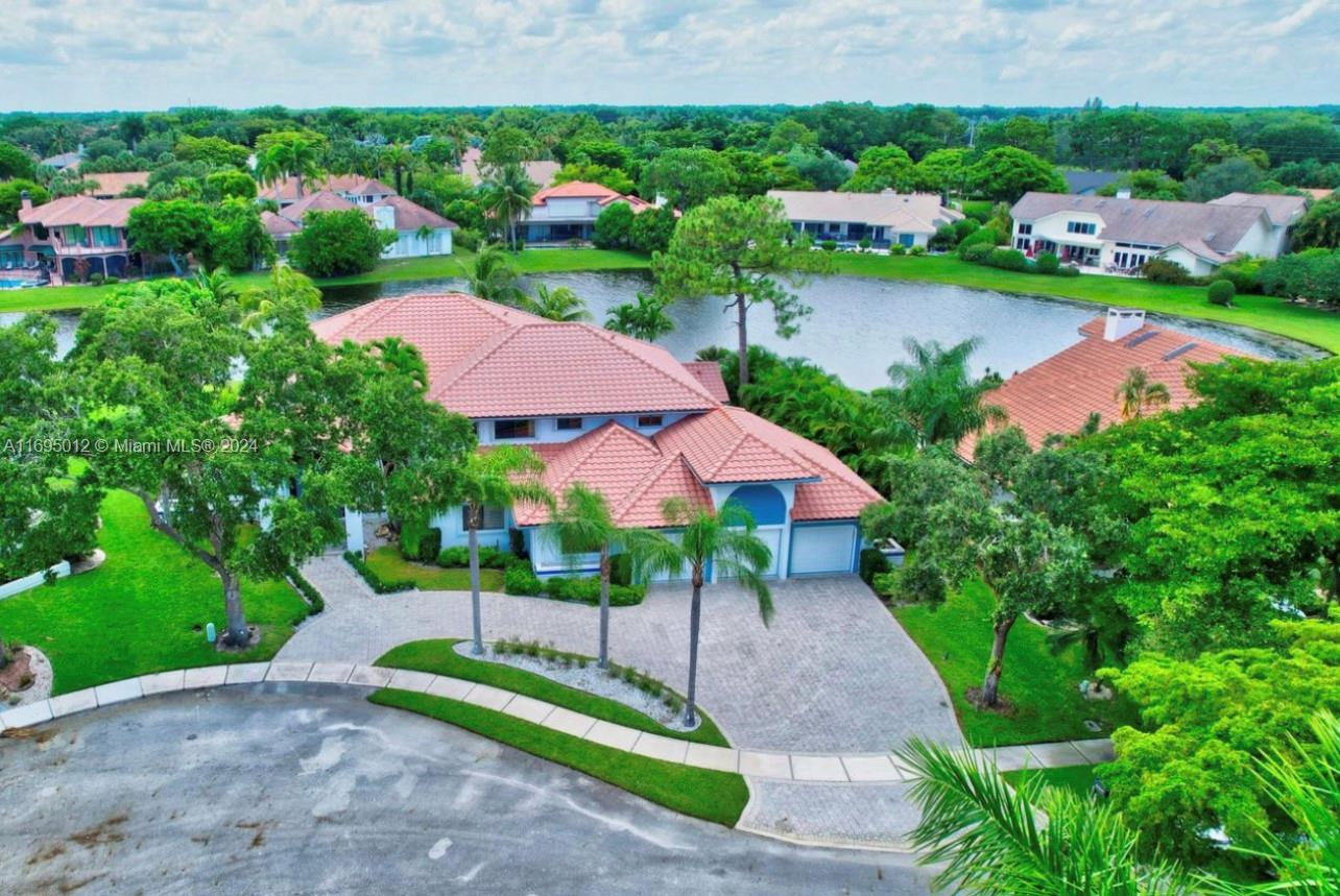 WOODFIELD HUNT CLUB II - Residential