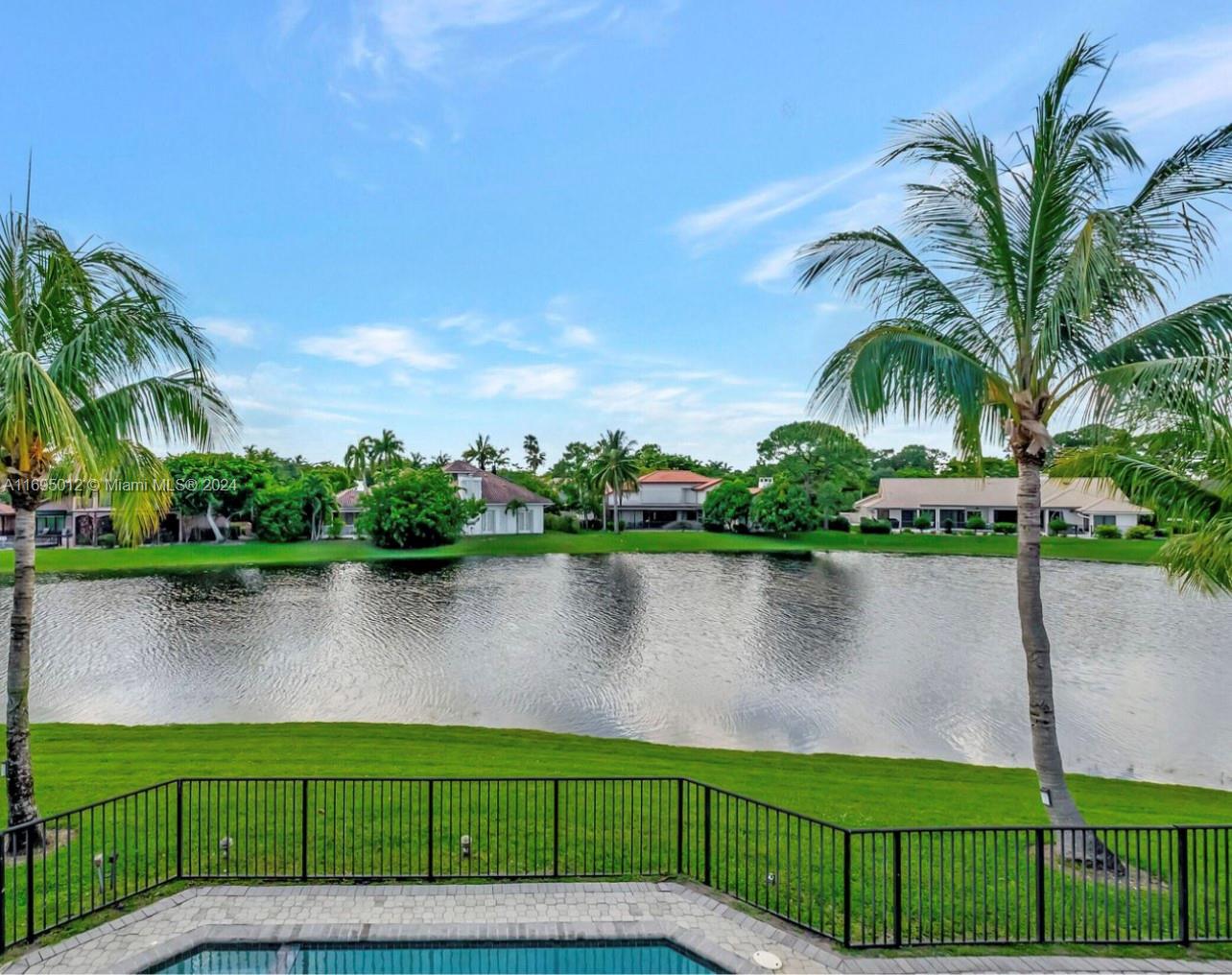 WOODFIELD HUNT CLUB II - Residential