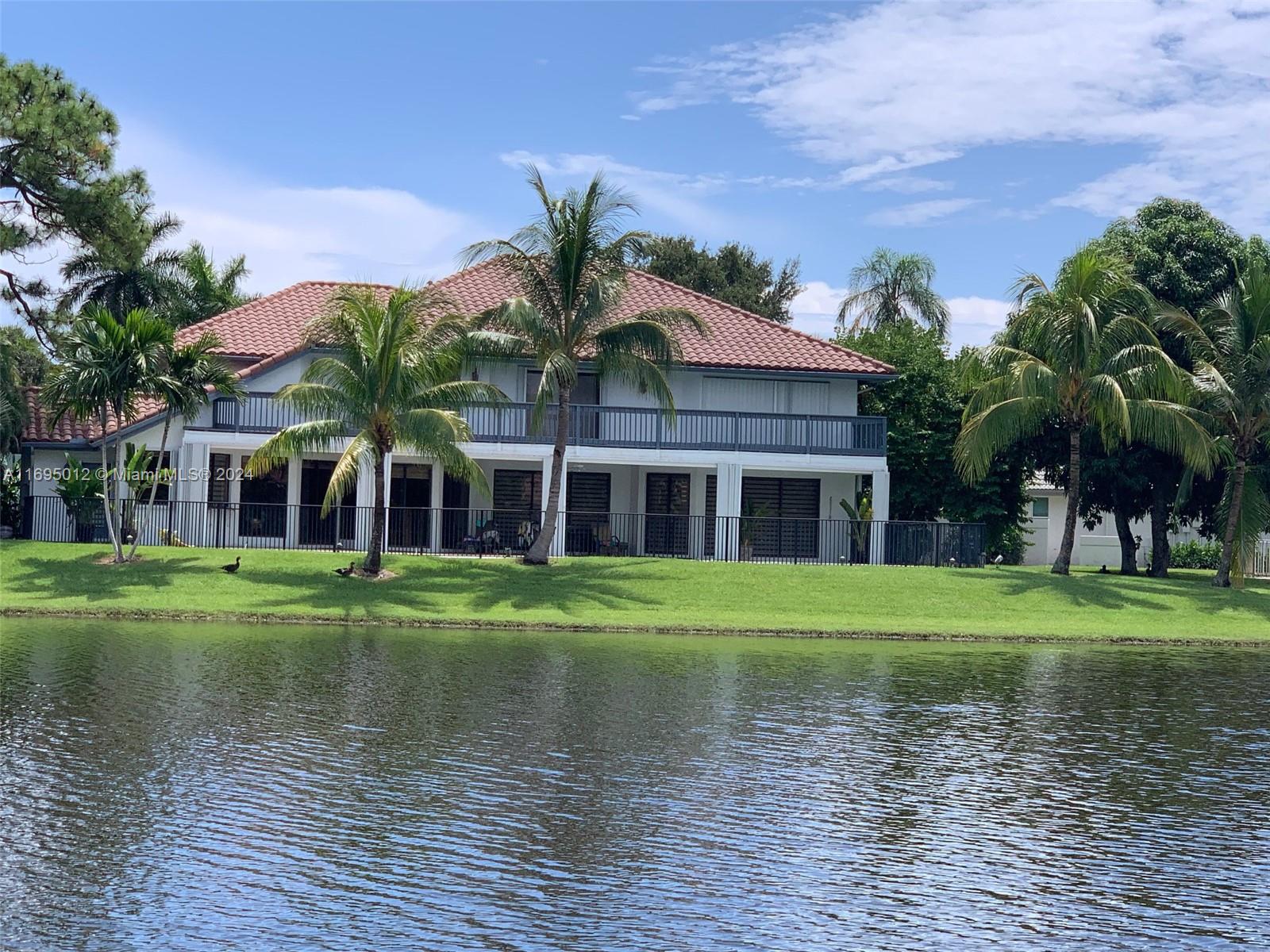 WOODFIELD HUNT CLUB II - Residential