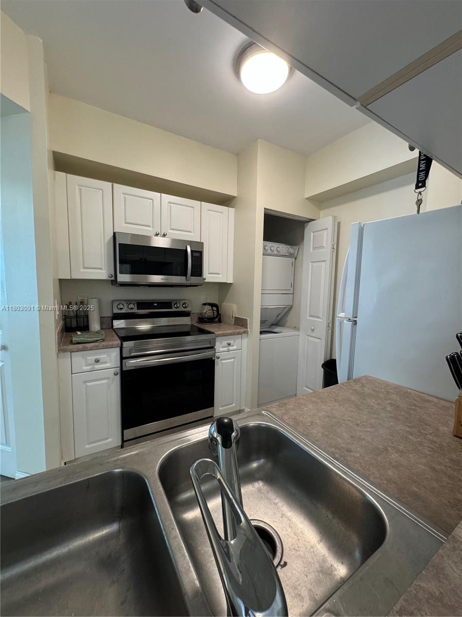 PORTO BELLAGIO CONDO - Residential