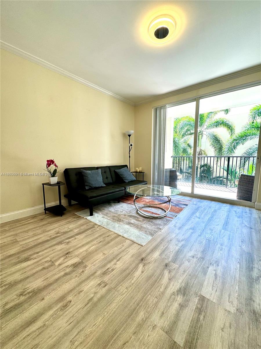 PORTO BELLAGIO CONDO - Residential