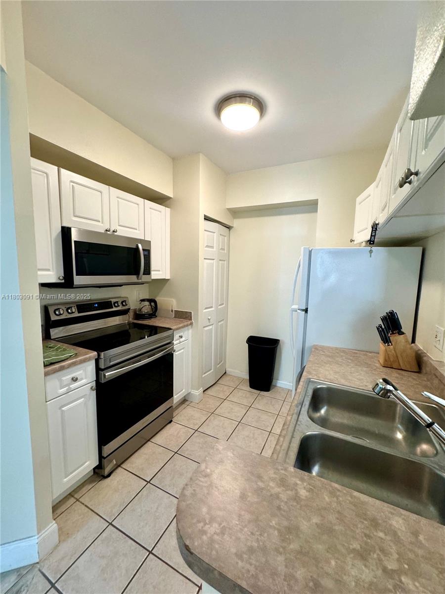 PORTO BELLAGIO CONDO - Residential