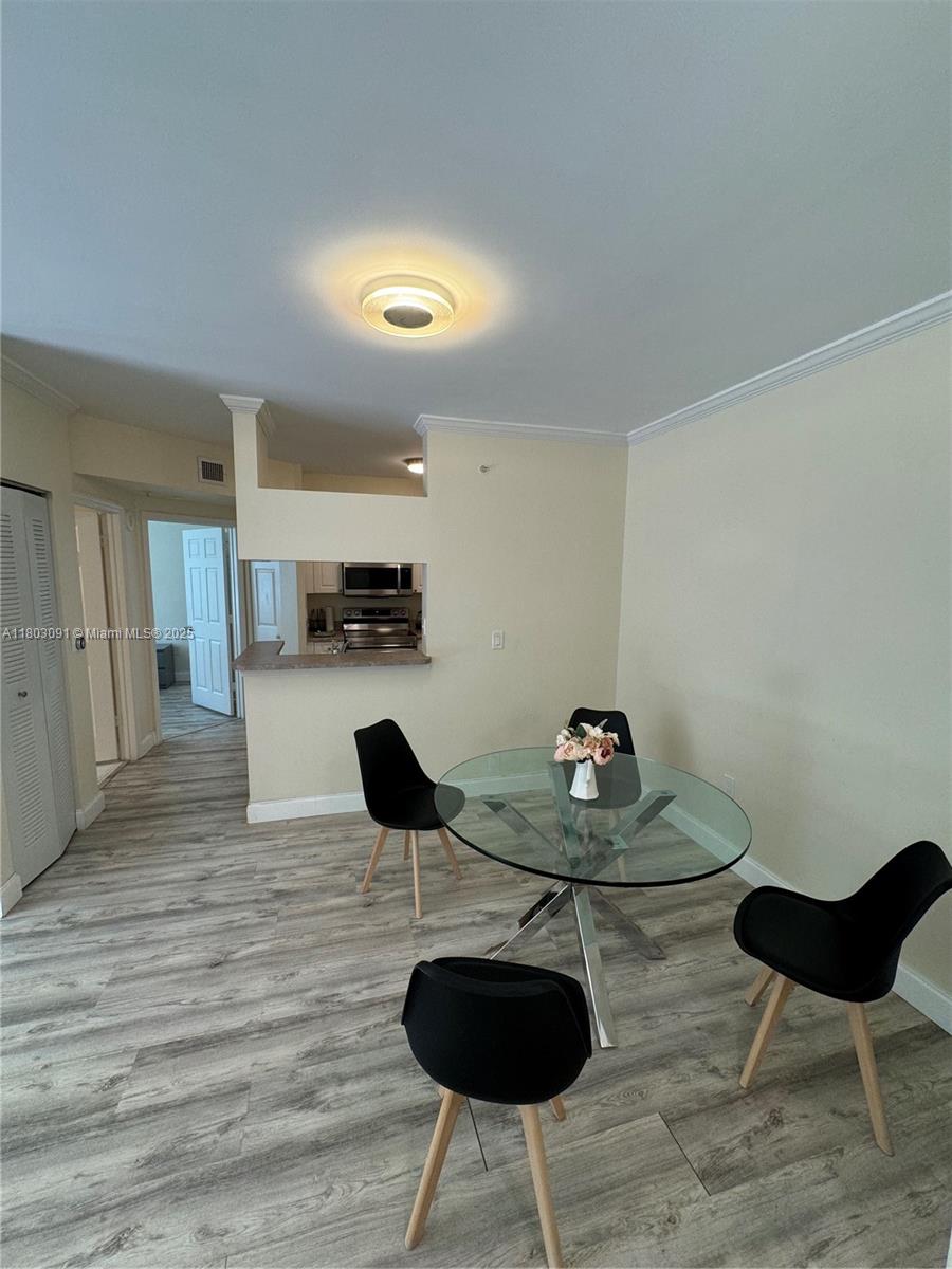 PORTO BELLAGIO CONDO - Residential