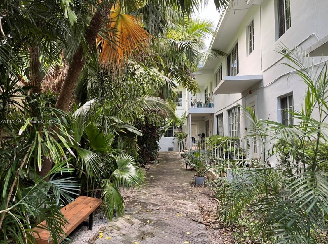 The Casa Bella condo in South Beach is a quiet, boutique building located on Lenox Avenue, in the heart of South Beach. Fully FURNISHED 1/1 corner top floor unit with balcony/porch and abundant natural light. Walk everywhere from this central location. Minutes to Whole Foods, the beach, restaurants, shops, gyms and more. Fully equipped kitchen with stainless steel appliances including counter top dishwasher and washer/dryer combo in the unit. Rent includes one parking space, water and trash. Tenant pays cable/internet and electric. Pet friendly under 20 pounds.