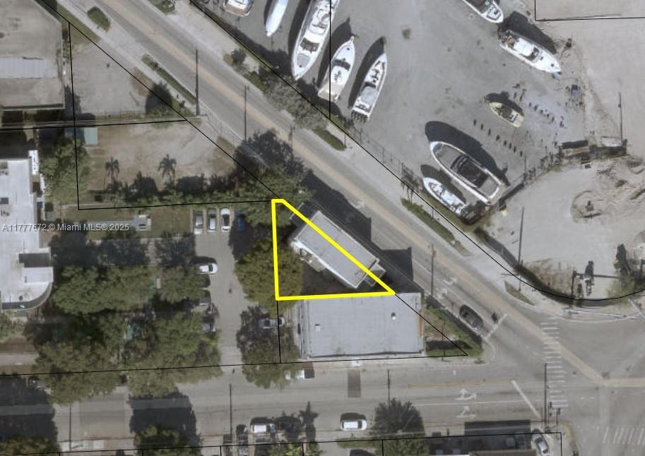 400 NW South River Dr