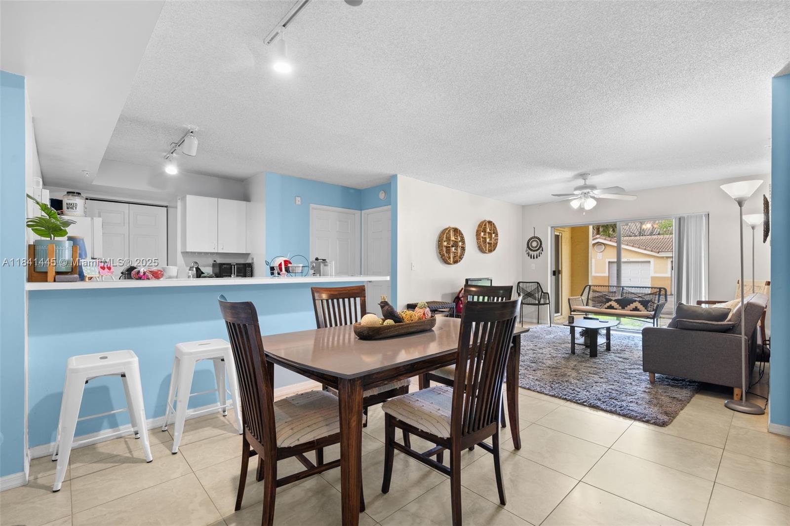 First floor condo located in the Royal Grand Condominium community. Walking distance to nearby Nova Southeastern University college campus. Rent includes "Water, Sewer & Trash". Unit offers washer / dryer inside unit and a split bedroom layout which adds some privacy. Easy to show.