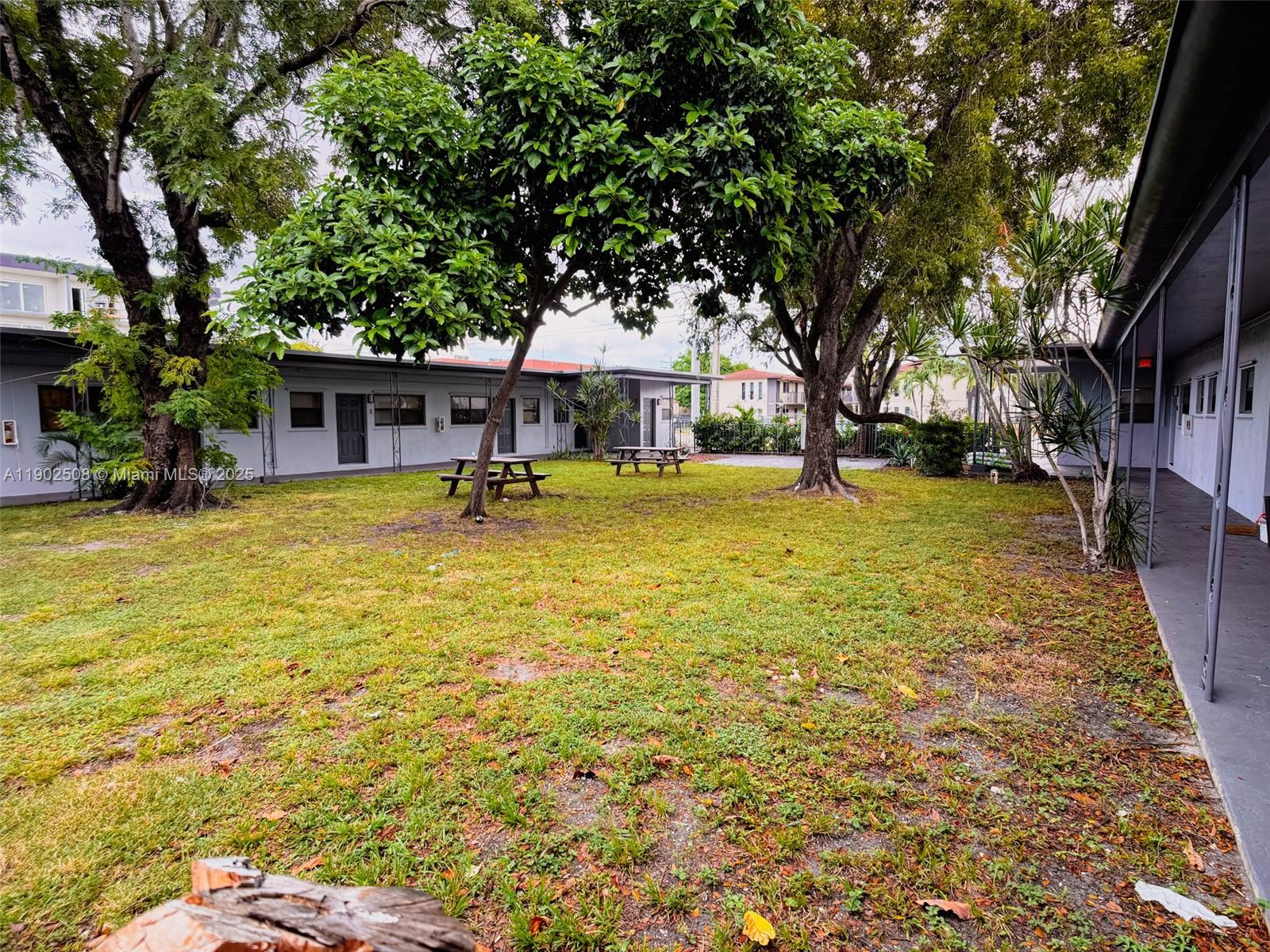 ALBERTA BISCAYNE 2ND REV - Residential Lease