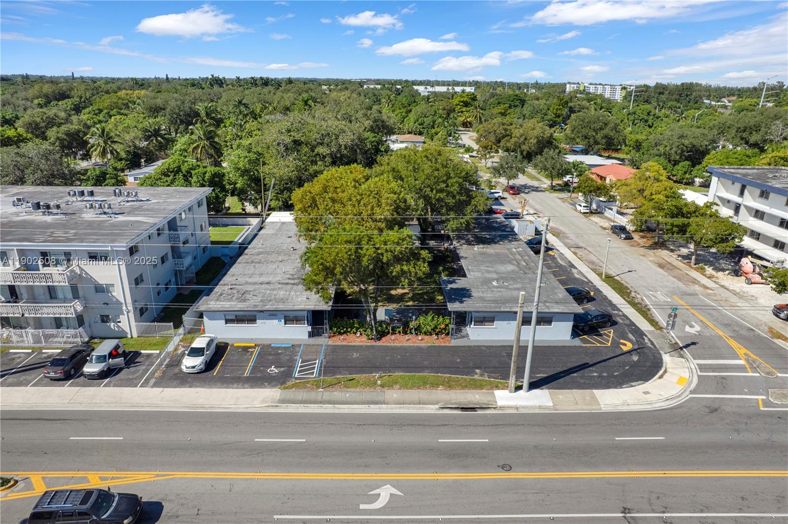 ALBERTA BISCAYNE 2ND REV - Residential Lease