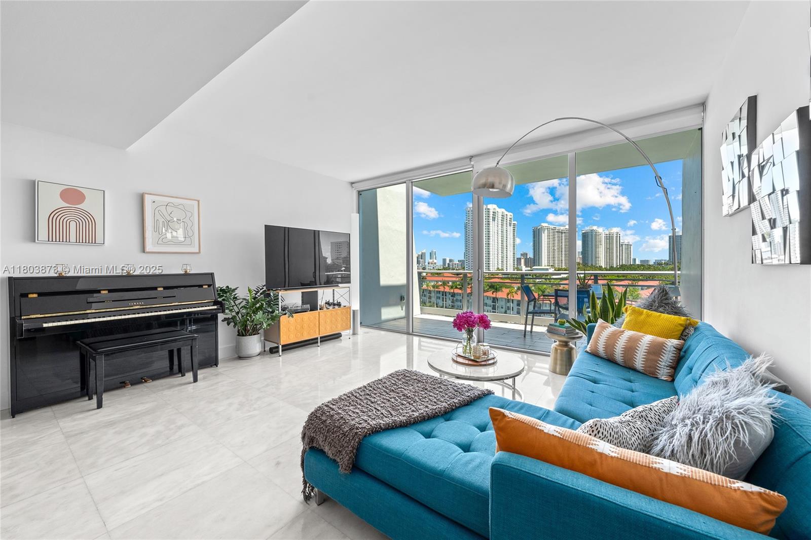 2950 Ne 188th St 540, Aventura, Miami-Dade County, Florida - 3 Bedrooms  
4 Bathrooms - 