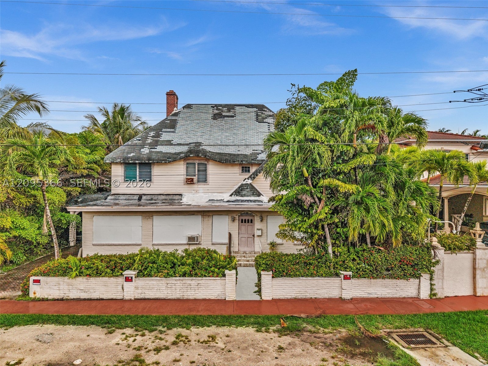 3746 Chase Ave