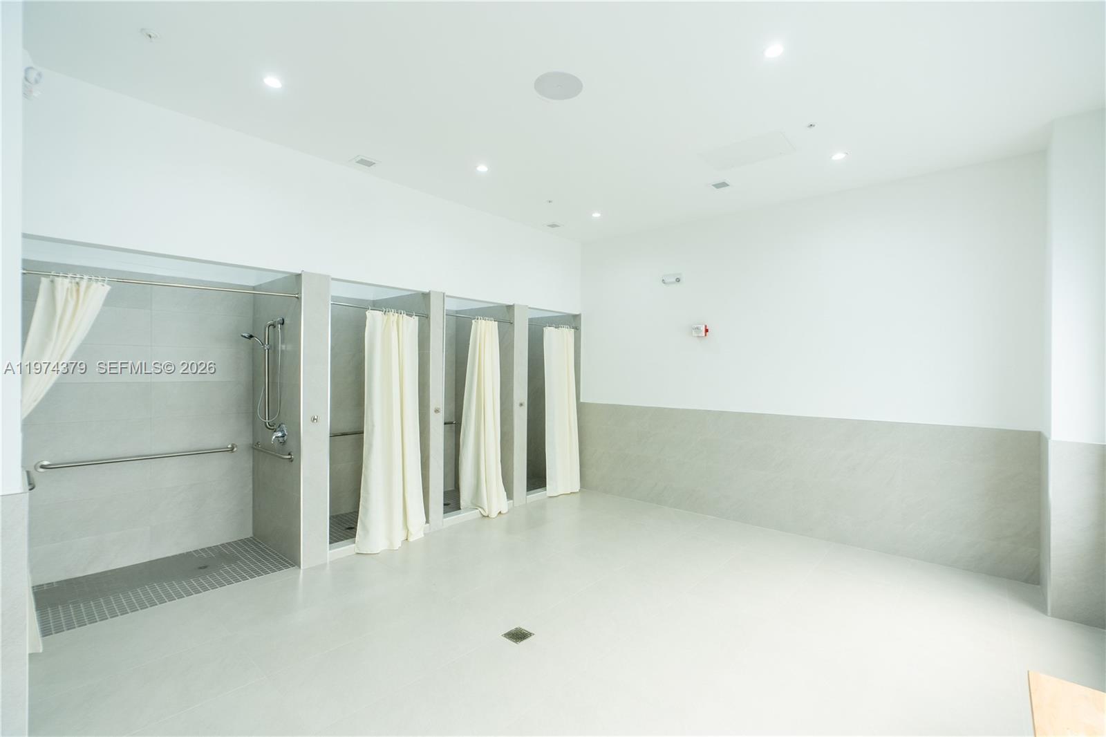 GRAND BAY COMMONS SOUTH - Residential