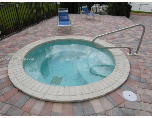 LAKE POINTE CONDOMINIUM N - Residential