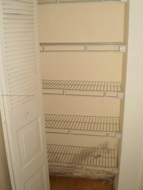 LAKE POINTE CONDOMINIUM N - Residential