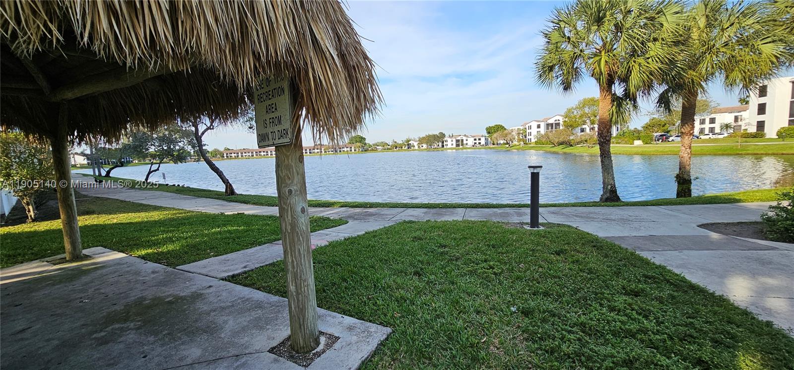 LAKE POINTE CONDOMINIUM N - Residential