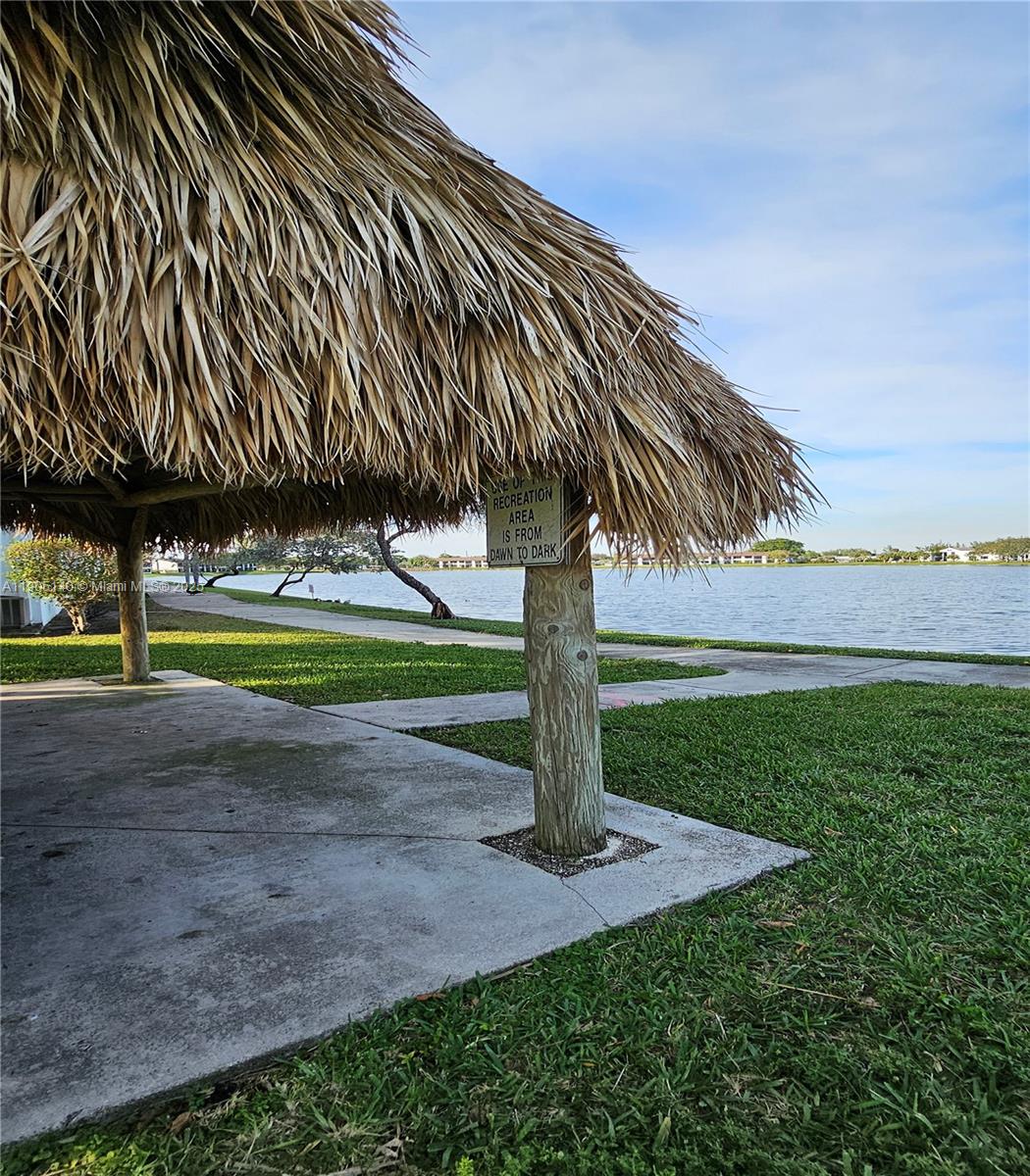 LAKE POINTE CONDOMINIUM N - Residential