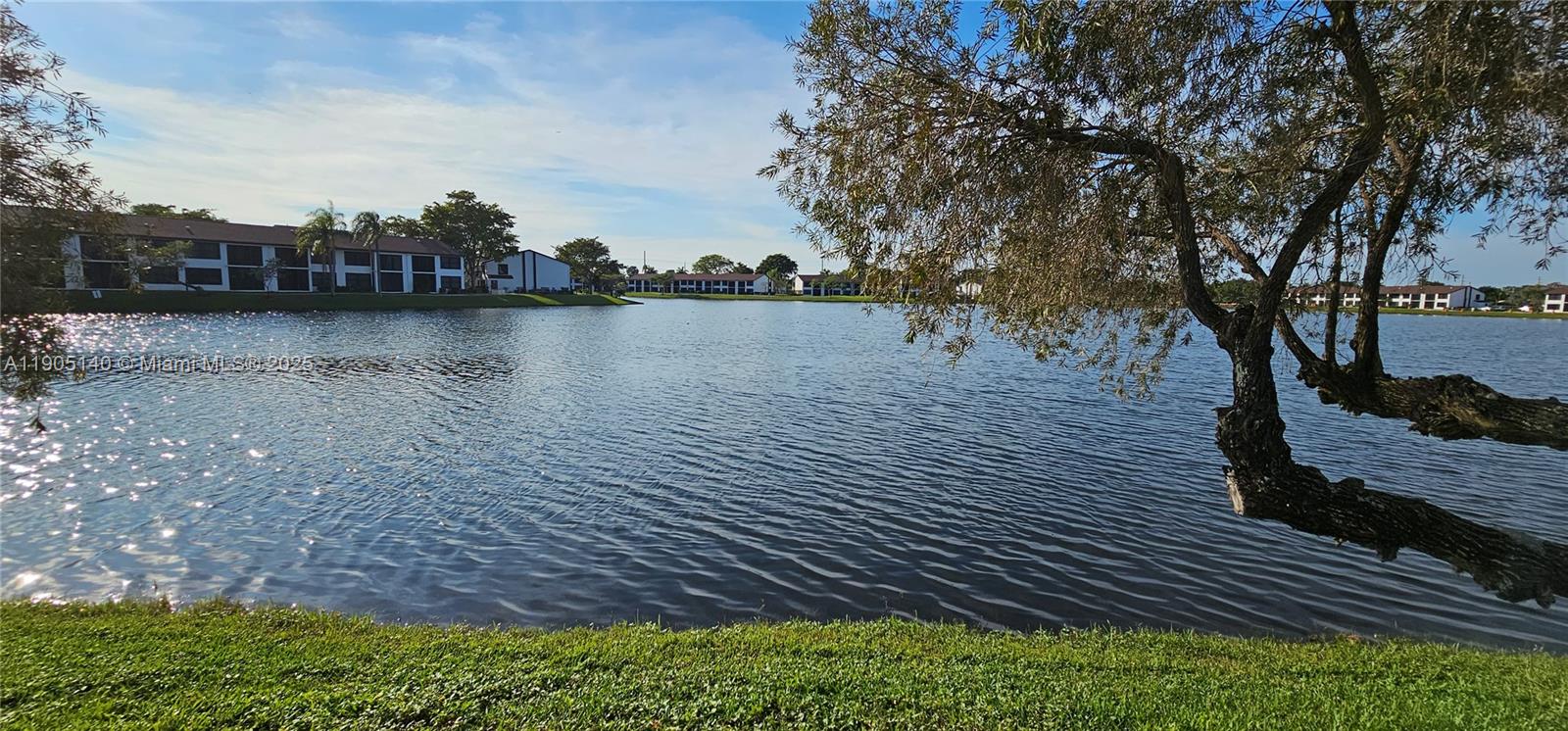 LAKE POINTE CONDOMINIUM N - Residential