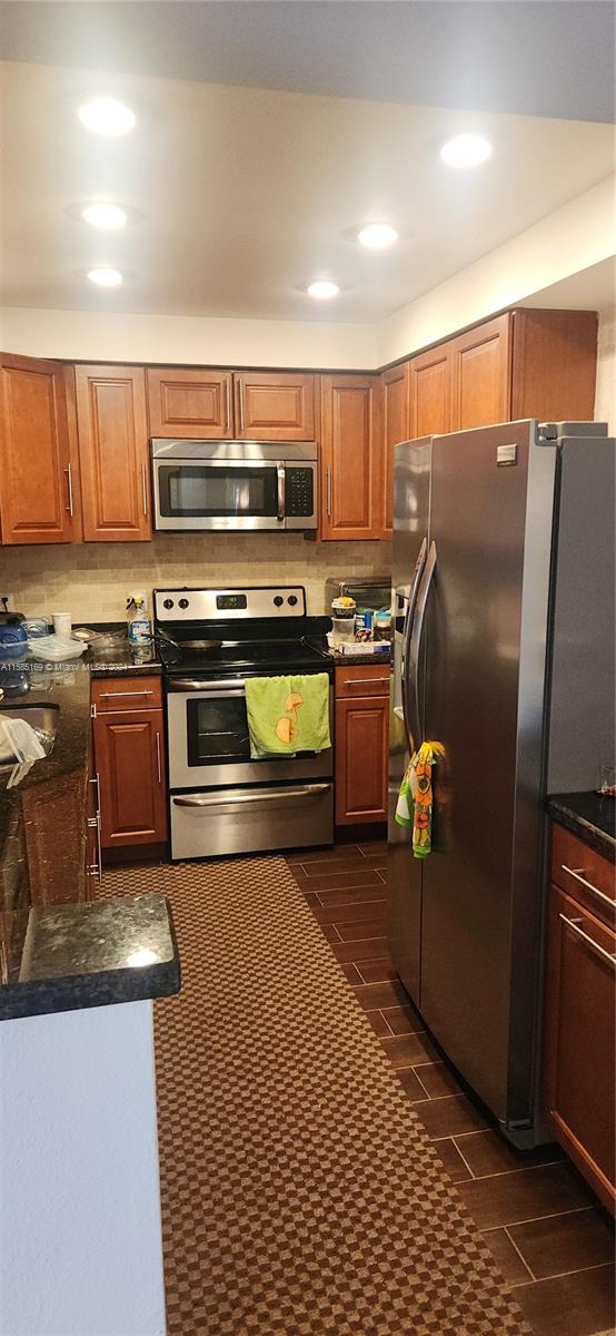 HEMISPHERES CONDO OCEAN SO - Residential Lease