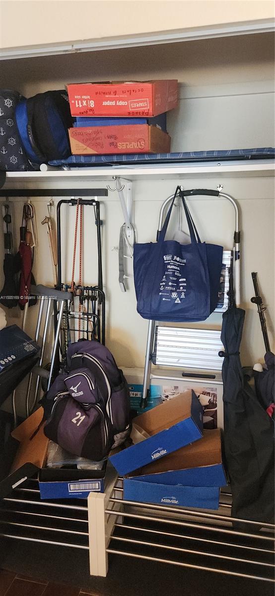 HEMISPHERES CONDO OCEAN SO - Residential Lease