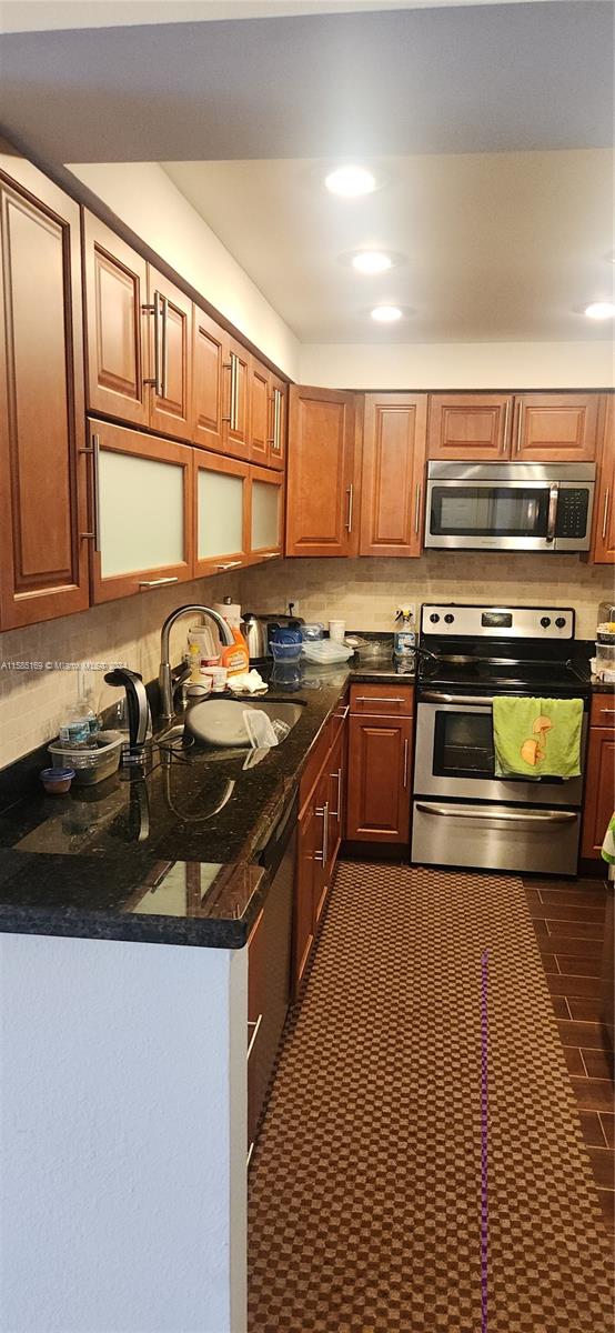 HEMISPHERES CONDO OCEAN SO - Residential Lease