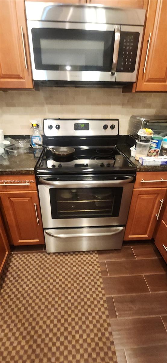 HEMISPHERES CONDO OCEAN SO - Residential Lease