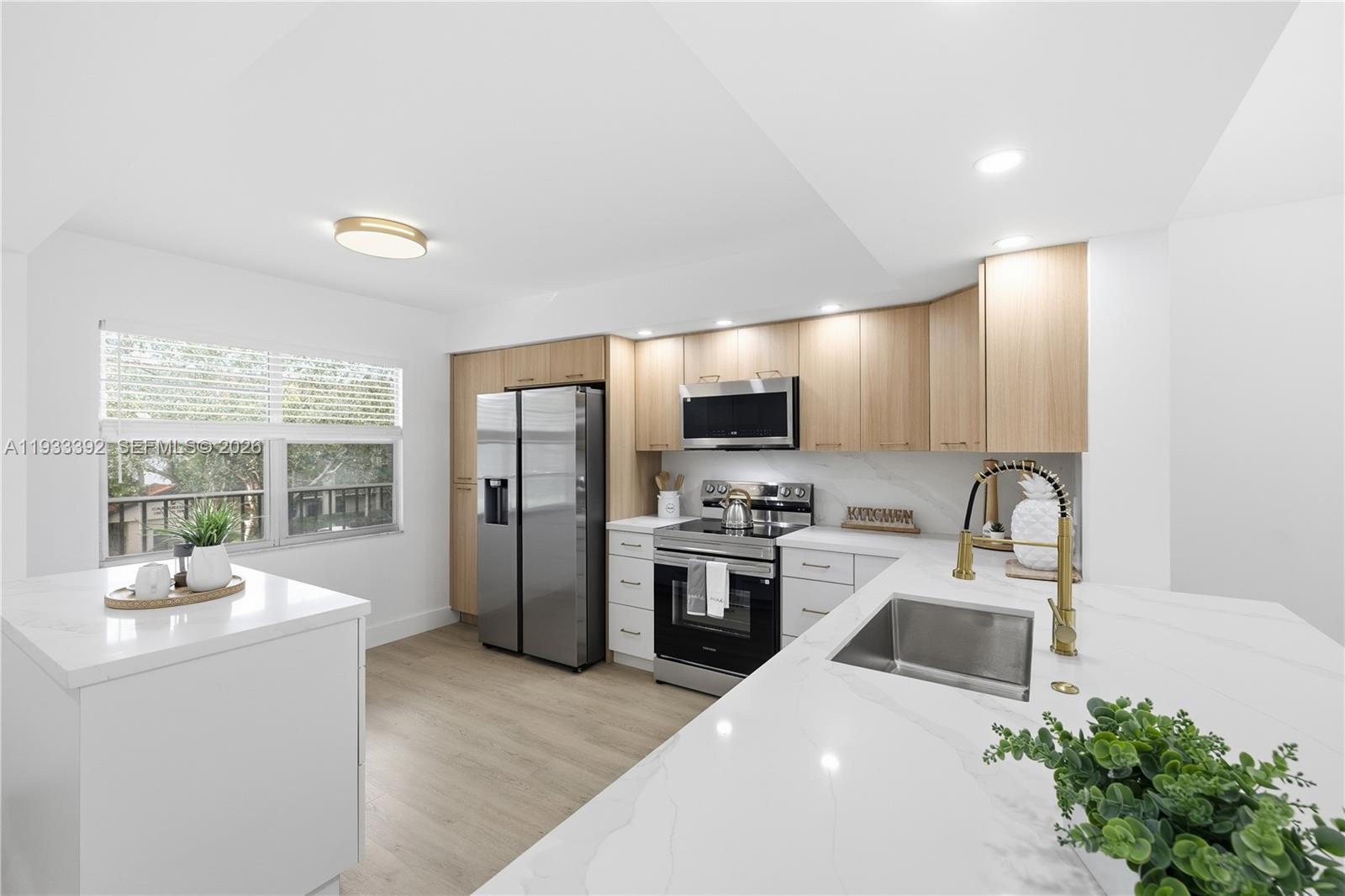 CAMBRIDGE AT CENTURY - Residential