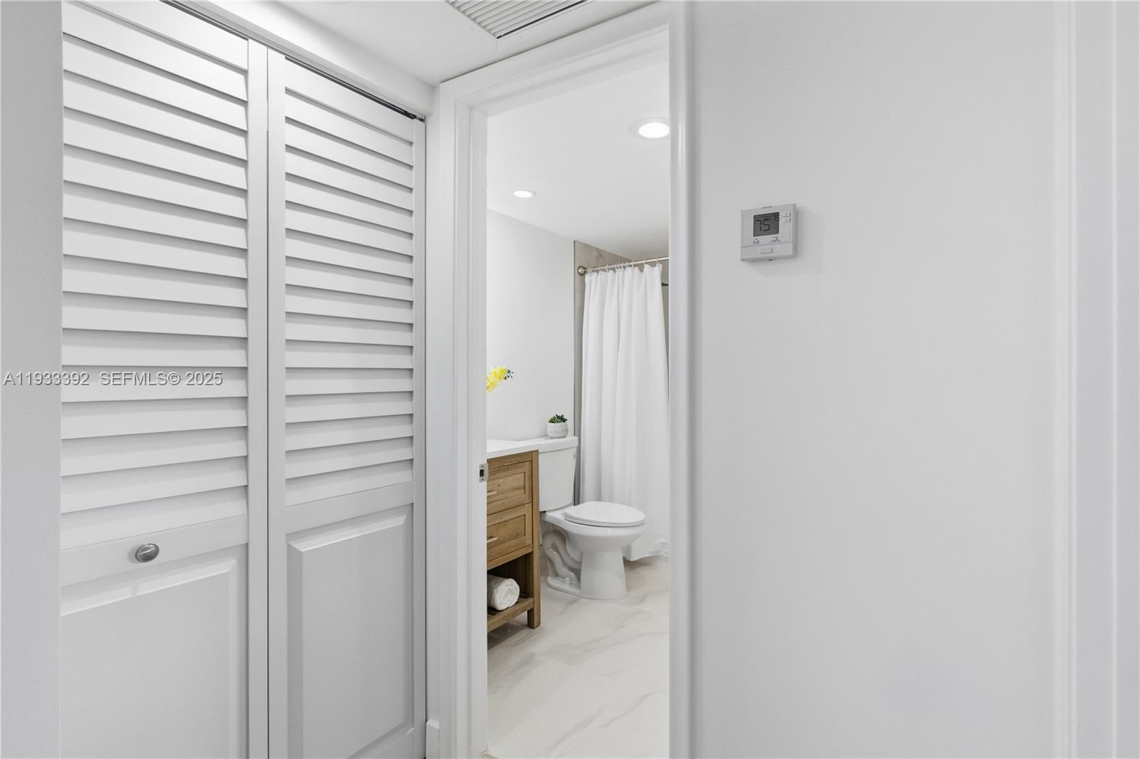 CAMBRIDGE AT CENTURY - Residential