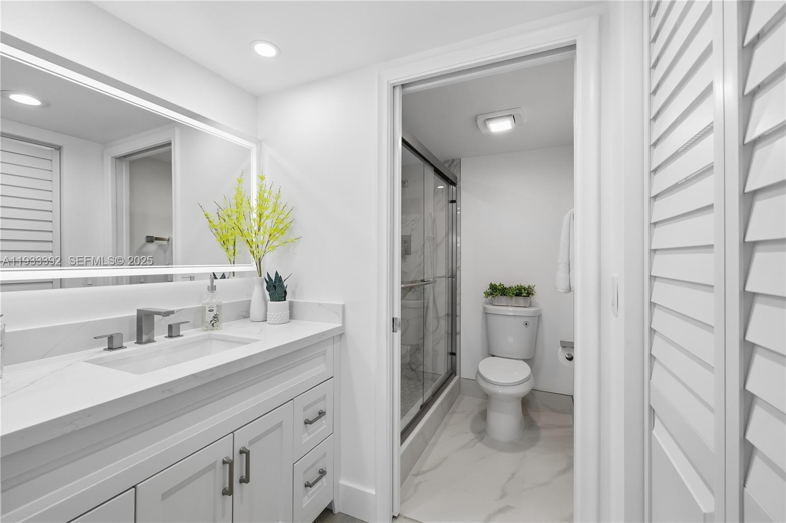 CAMBRIDGE AT CENTURY - Residential